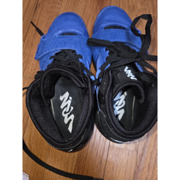 Size 5.5 Youth- Air Jordan Zion 2 One Never Done Great Condition Used No Box - Picture 8 of 9